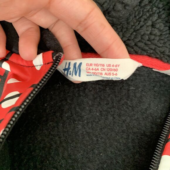 Minnie Mouse Girls Black Zip Up Hoodie Size 5T - Picture 3 of 5